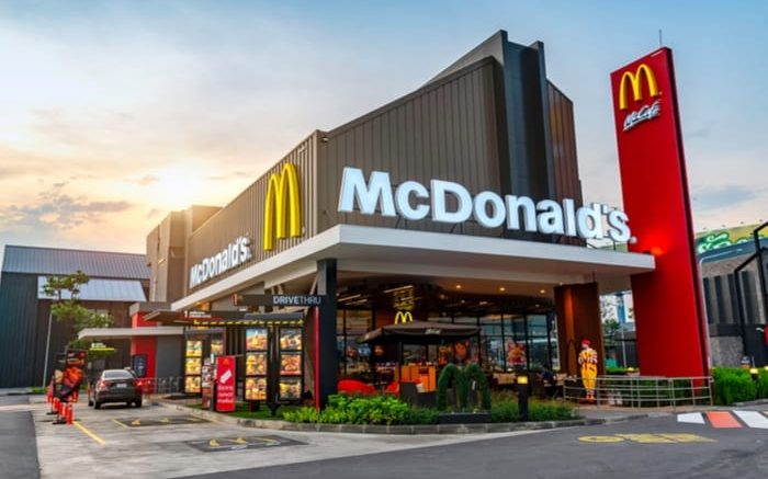 Pedro Luis Martín Olivares - Las ventas de McDonald's caen un 30% a pesar de la resistencia de los EE. UU.