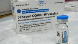 Pedro Luis Martín Olivares - Vacuna COVID de Johnson & Johnson en pausa: 5 respuestas a sus preguntas